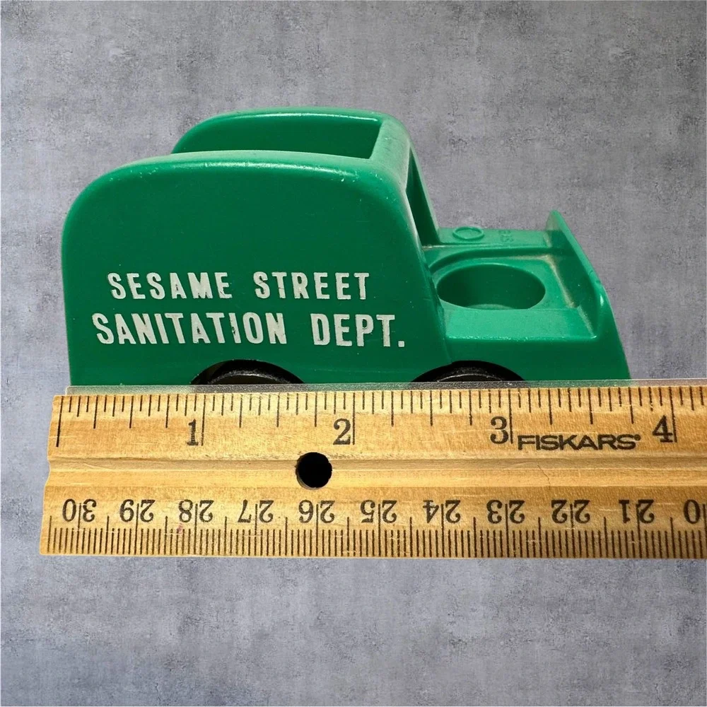 Vintage‎ Fisher-Price Little People Lot Sesame Street Garbage Truck Light Pole